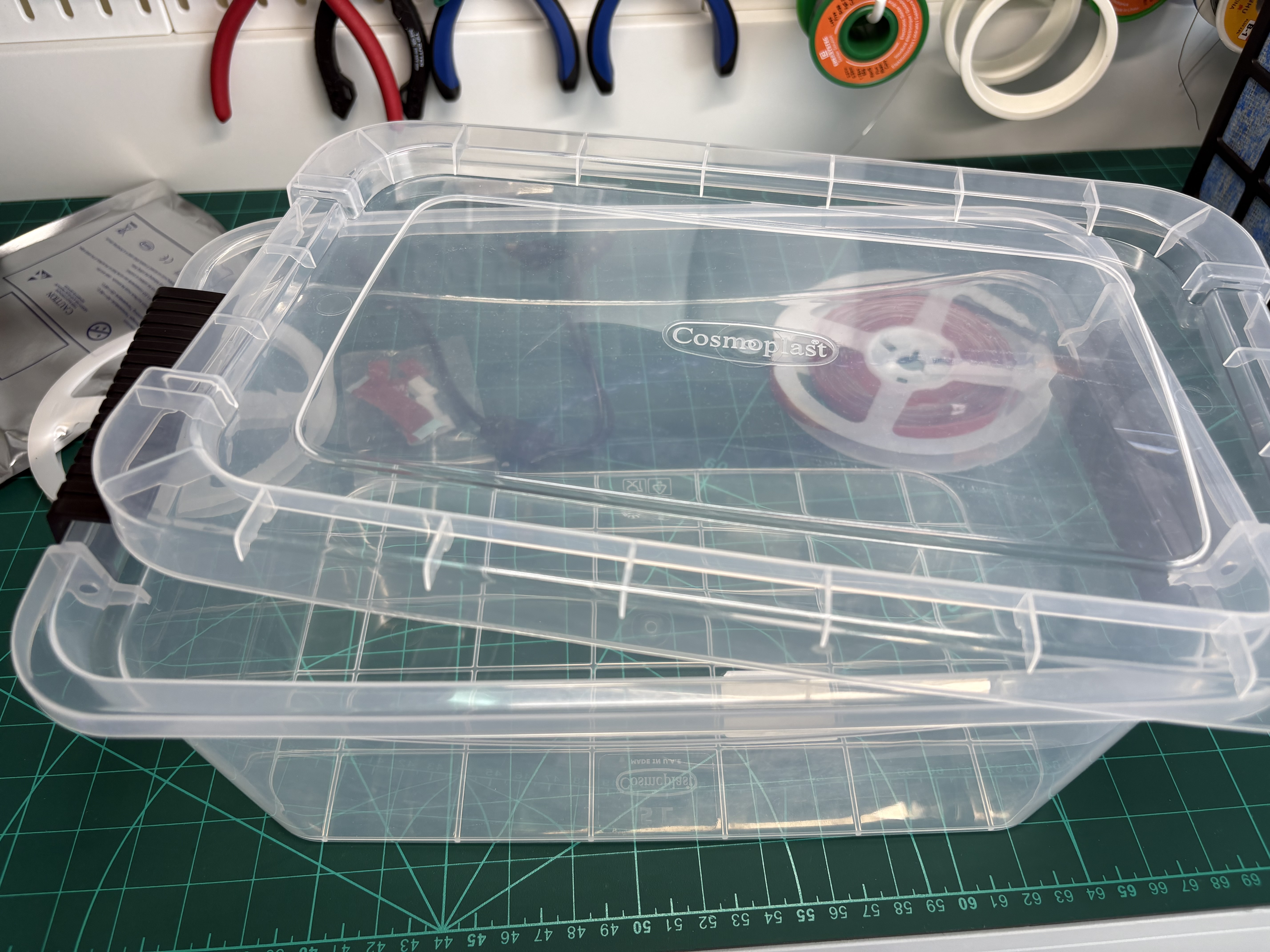 retrobright_clear_plastic_container.jpg